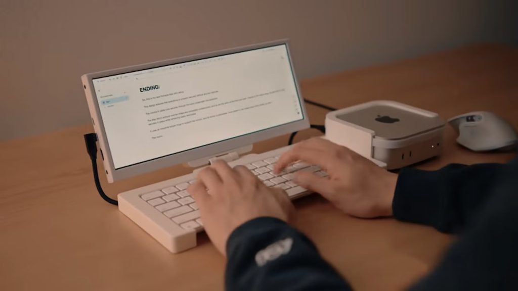 مک مینی M4 یک کامیپوتر رومیزی قابل حمل است
