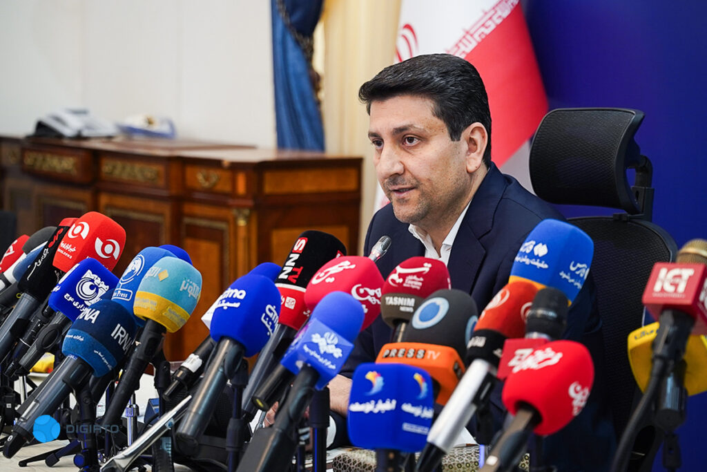 وزیر ارتباطات: به وضعیت پیش از دی ماه هم رضایت نمی‌دهیم، اینترنت باید بازتر شود
