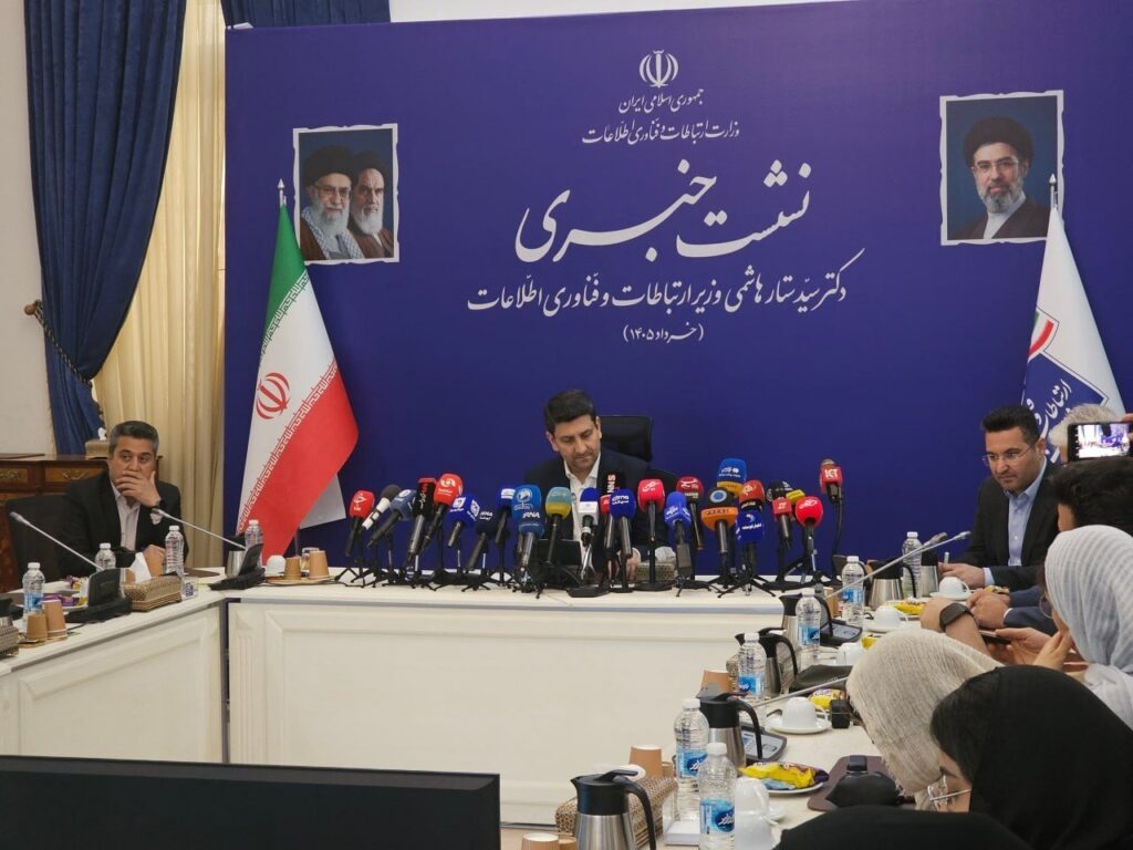 وزیر ارتباطات خطاب به طرفداران سیاست وایت‌لیست: ماستتان را بخورید