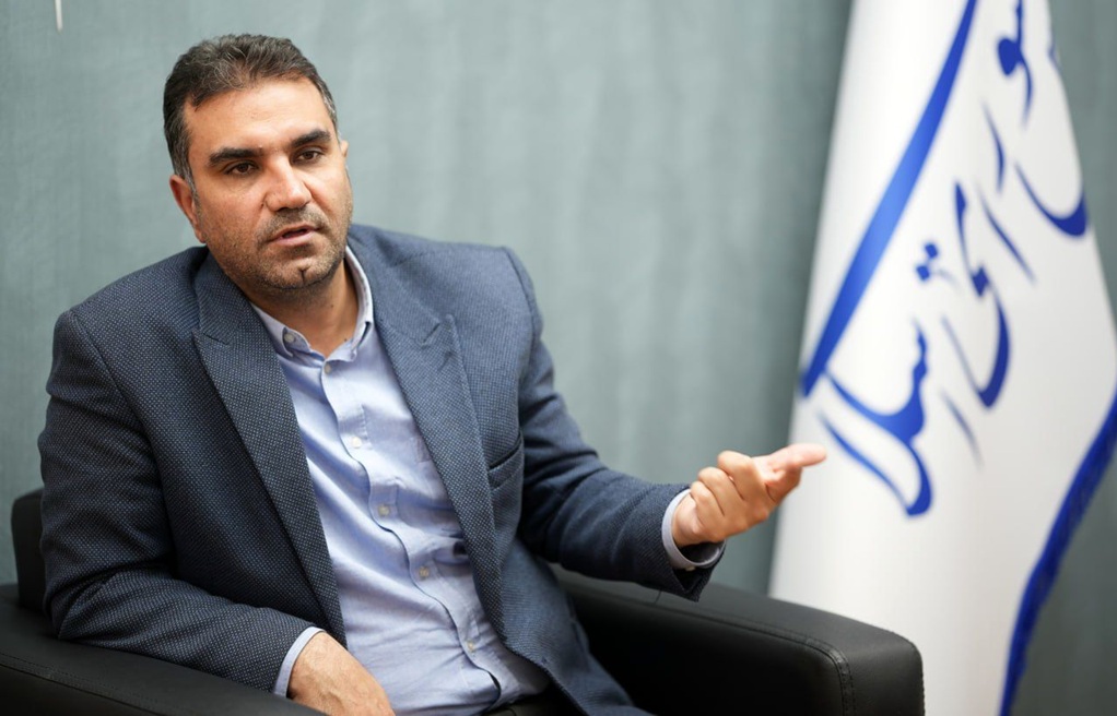 نماینده مجلس: برخی می‌خواهند در اینترنت هم یک «ایران‌خودرو» بسازند