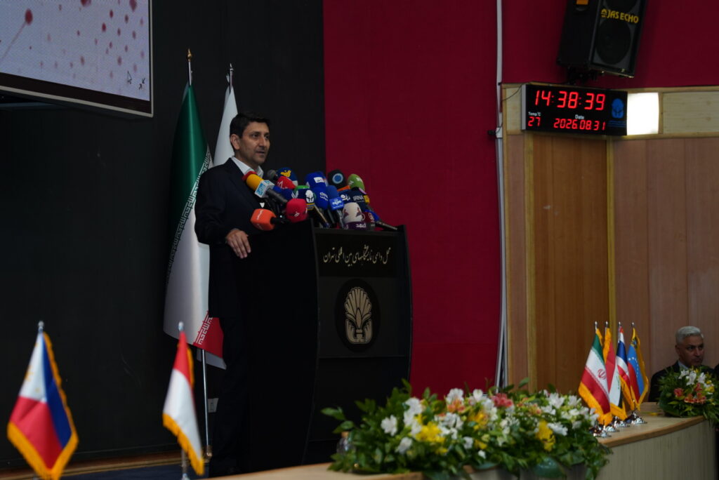 نمایشگاه الکامپ ۲۹ با حضور وزرای ارتباطات ایران و عراق افتتاح شد