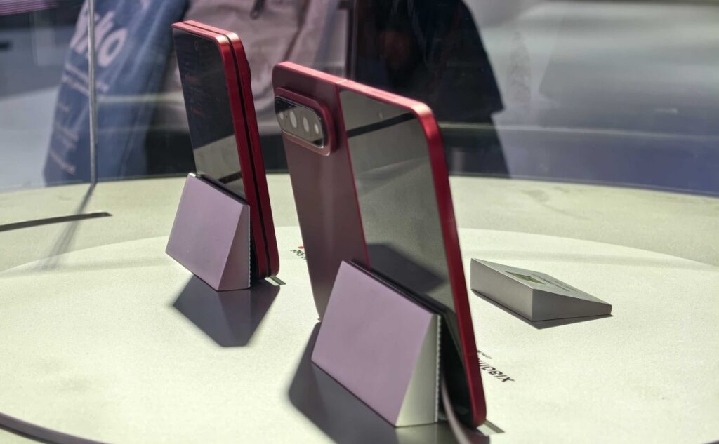 شیائومی ۱۸ فولد با تراشه XRing O3 در نمایشگاه IFA 2026 رونمایی شد