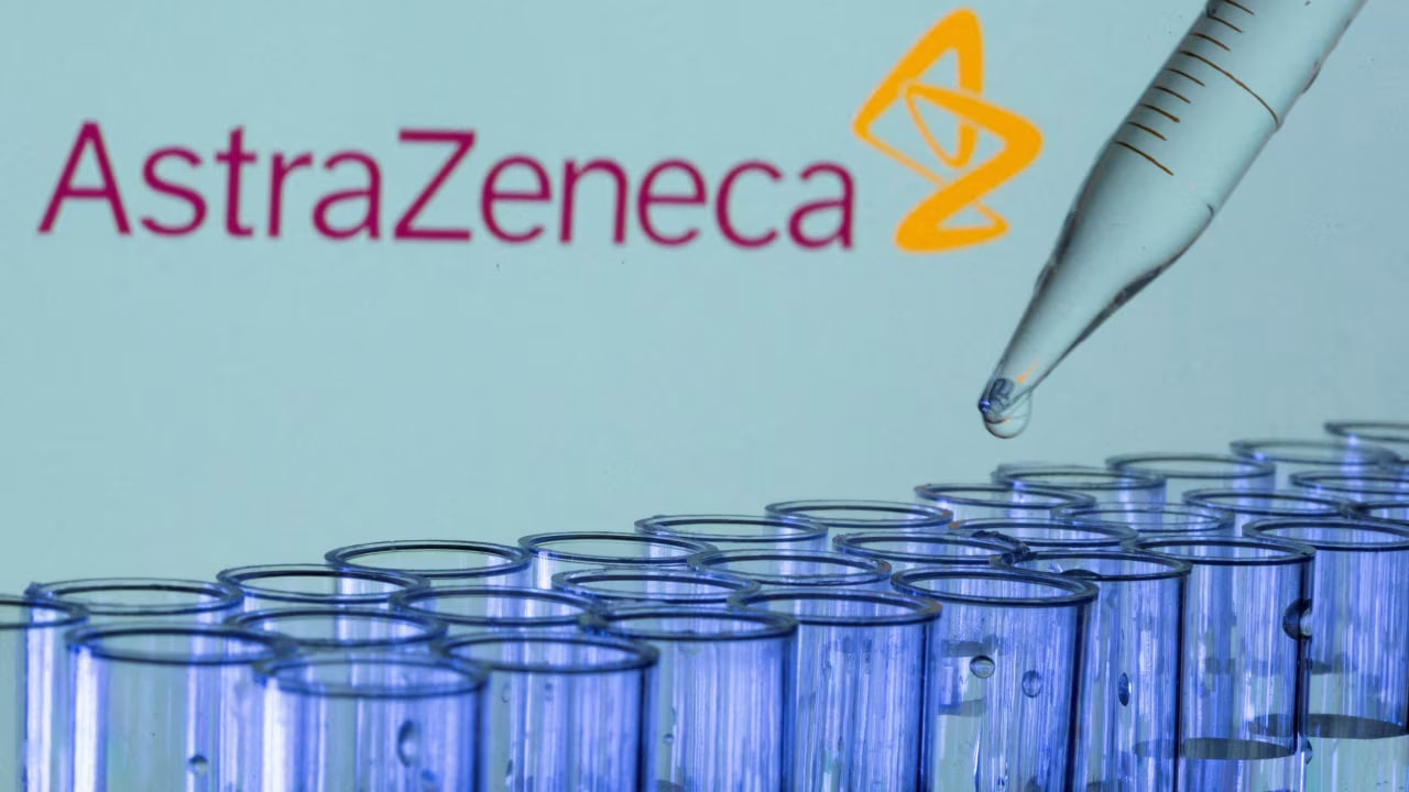 آسترازنکا و اوراکل با هوش مصنوعی فرایند کارآزمایی‌های بالینی را متحول می‌کنند